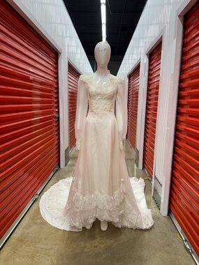 Vintage 1980s Wedding Dress ILGWU Union Made Lace High Neck Bridal Gown w/ Train